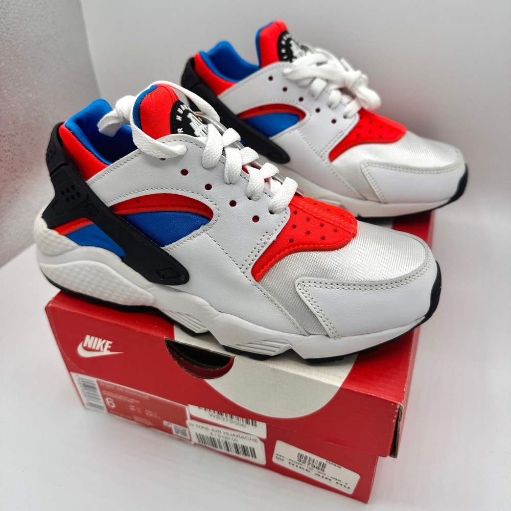 NWT Nike Hurache Women’s Sneakers in White Bright Crimson / Photo Blue / Black - Picture 5 of 14